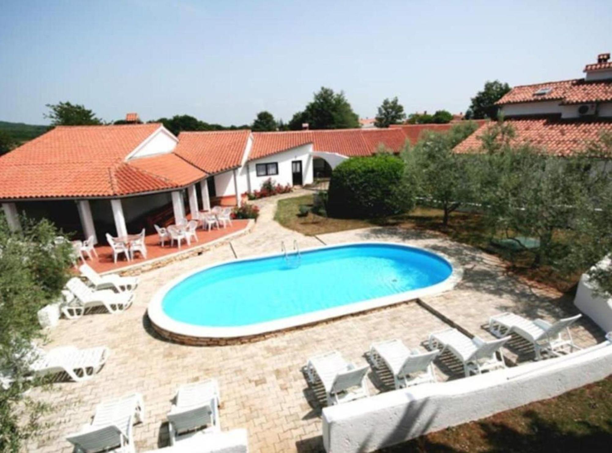 Splendid With Swimming Pool Poreč